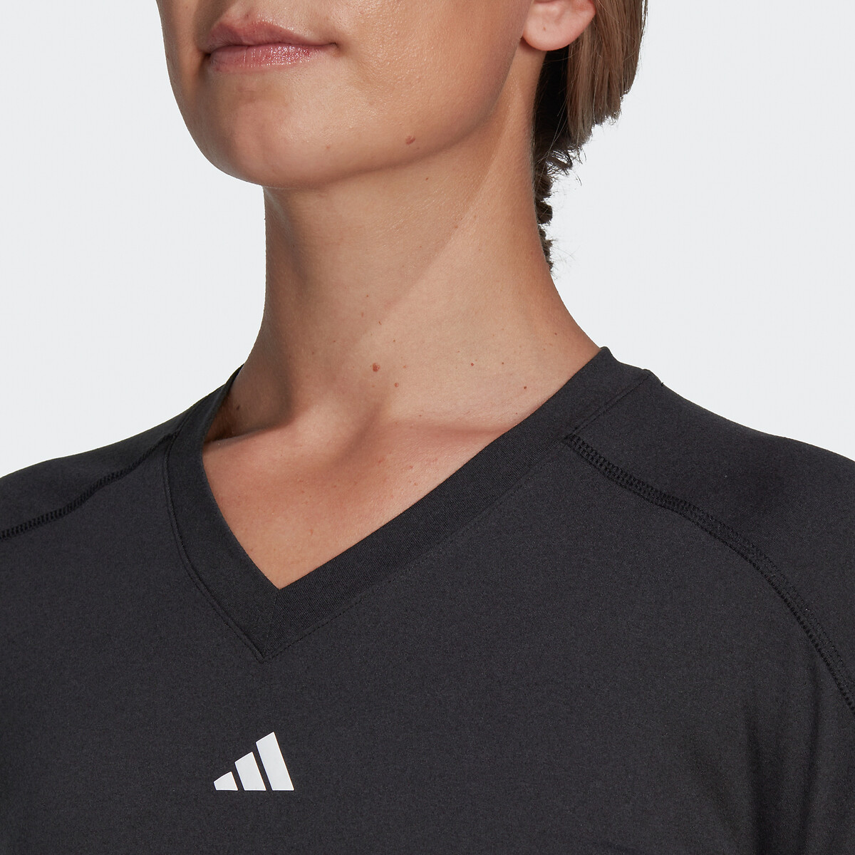 adidas Performance<br>Camiseta com decote em V Aeroready Train Essentials