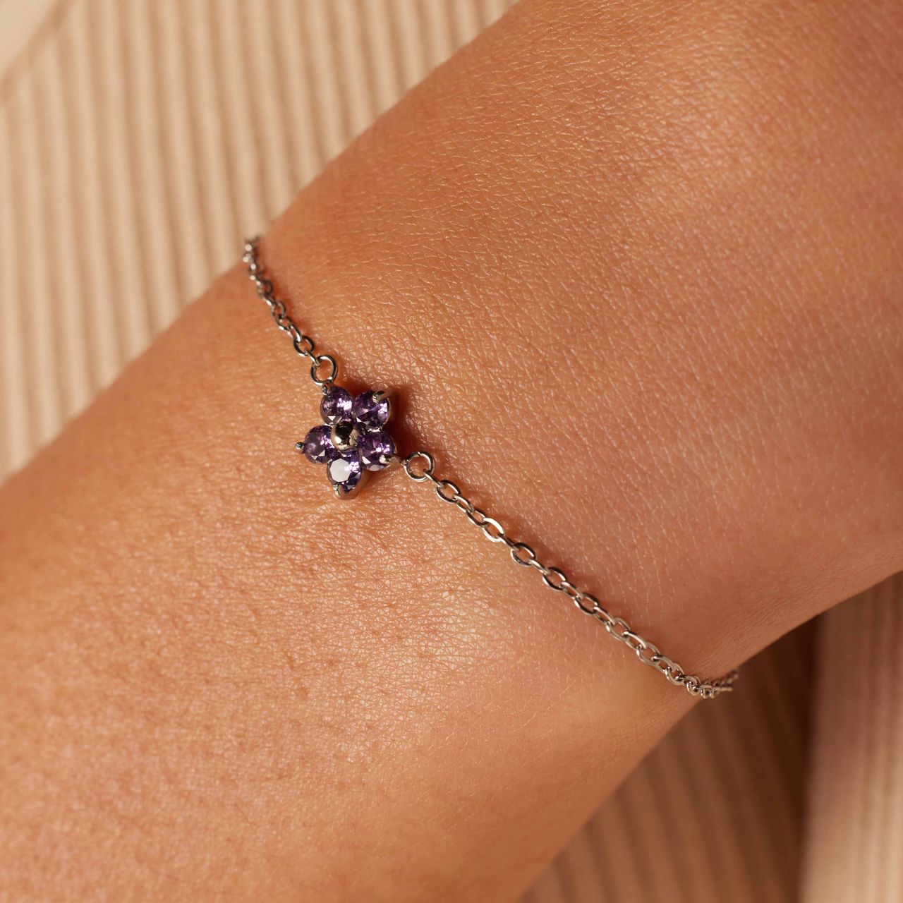 Stalen armband bloem met zirkonia paars