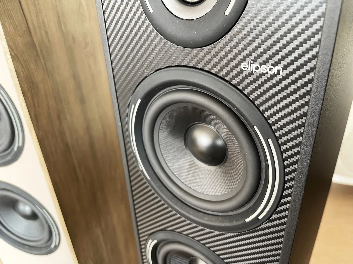 Marantz Cinema 60   Elipson Horus 11F HCM 5.1.2 Noir carbone   NorStone CL250 (25 m)   NorStone Arran RCA SUB (3 m) Chaînes Grand Spectacle