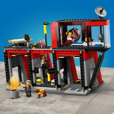 LEGO City 60414 Brannstasjon med brannbil