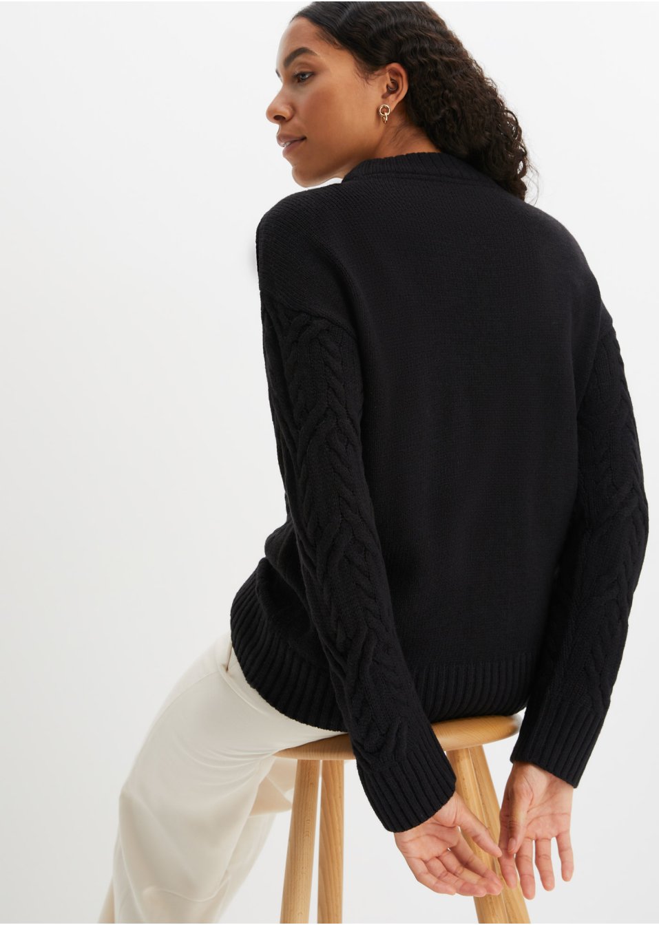 Pull à col rond avec motif torsadé