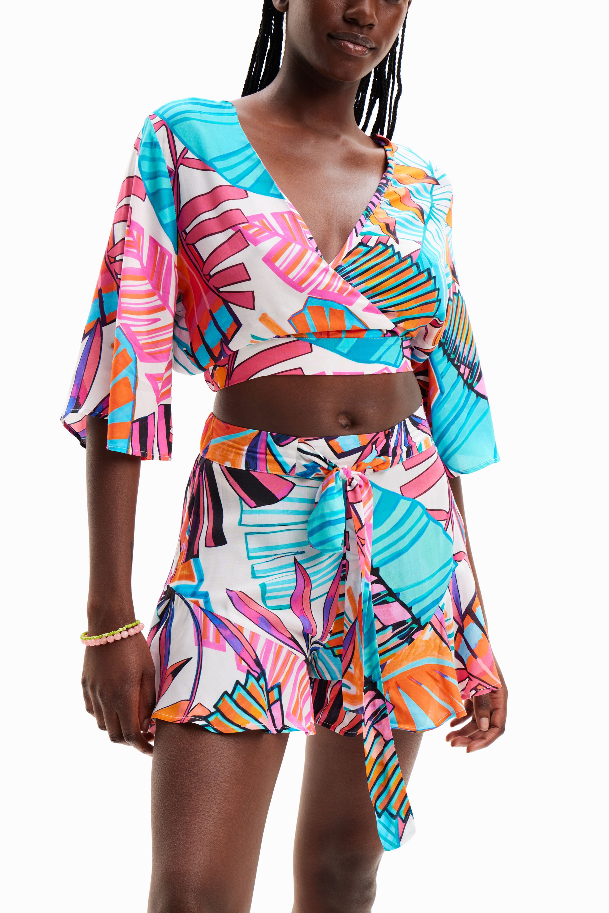 Short volants tropical