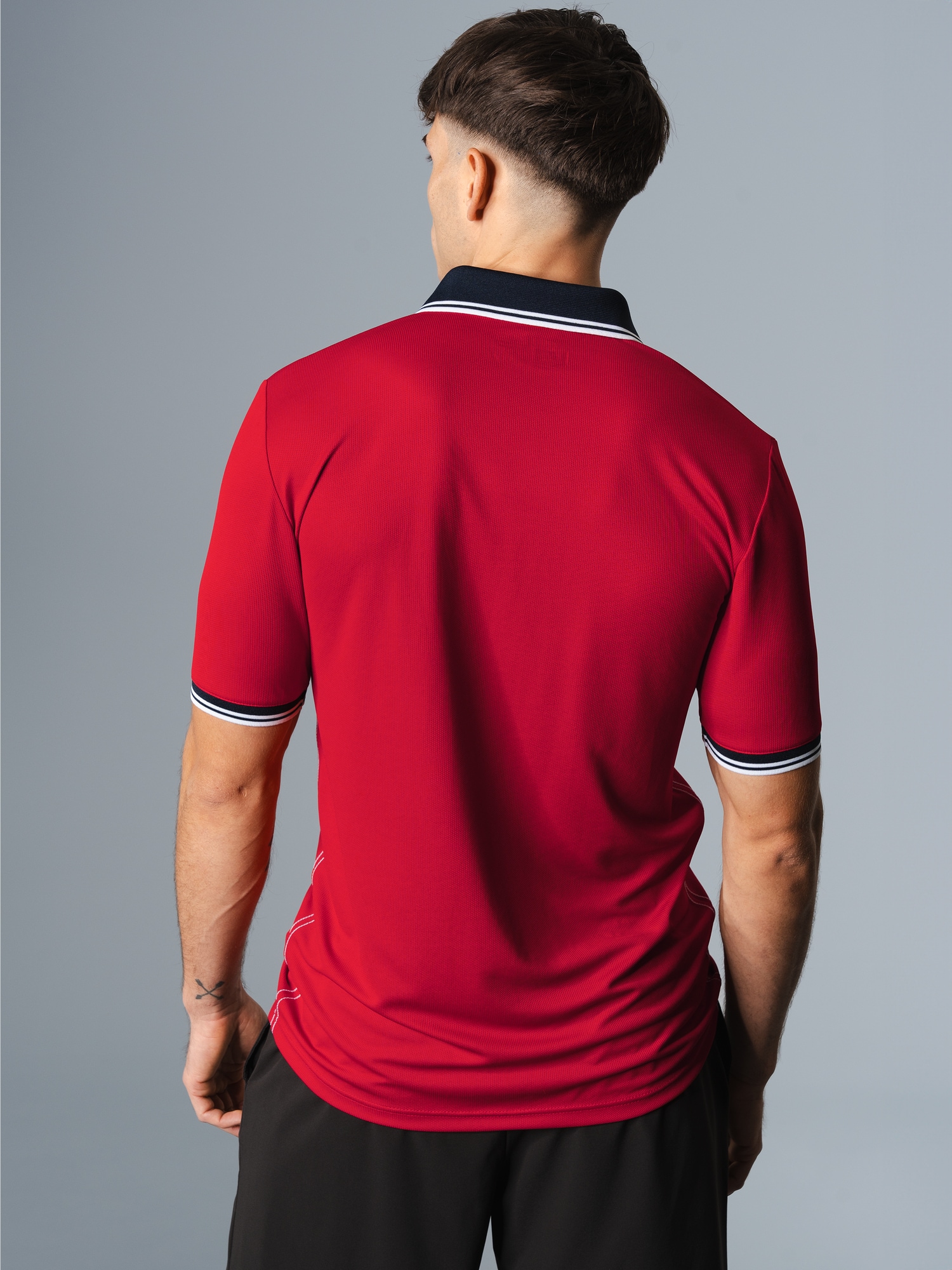 Poloshirt aus Coolmax Material Kirsch