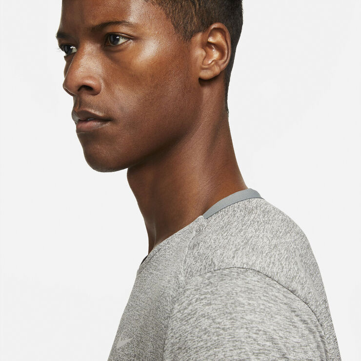 Nike Dri-FIT Rise 365 løbe T-shirt Grå