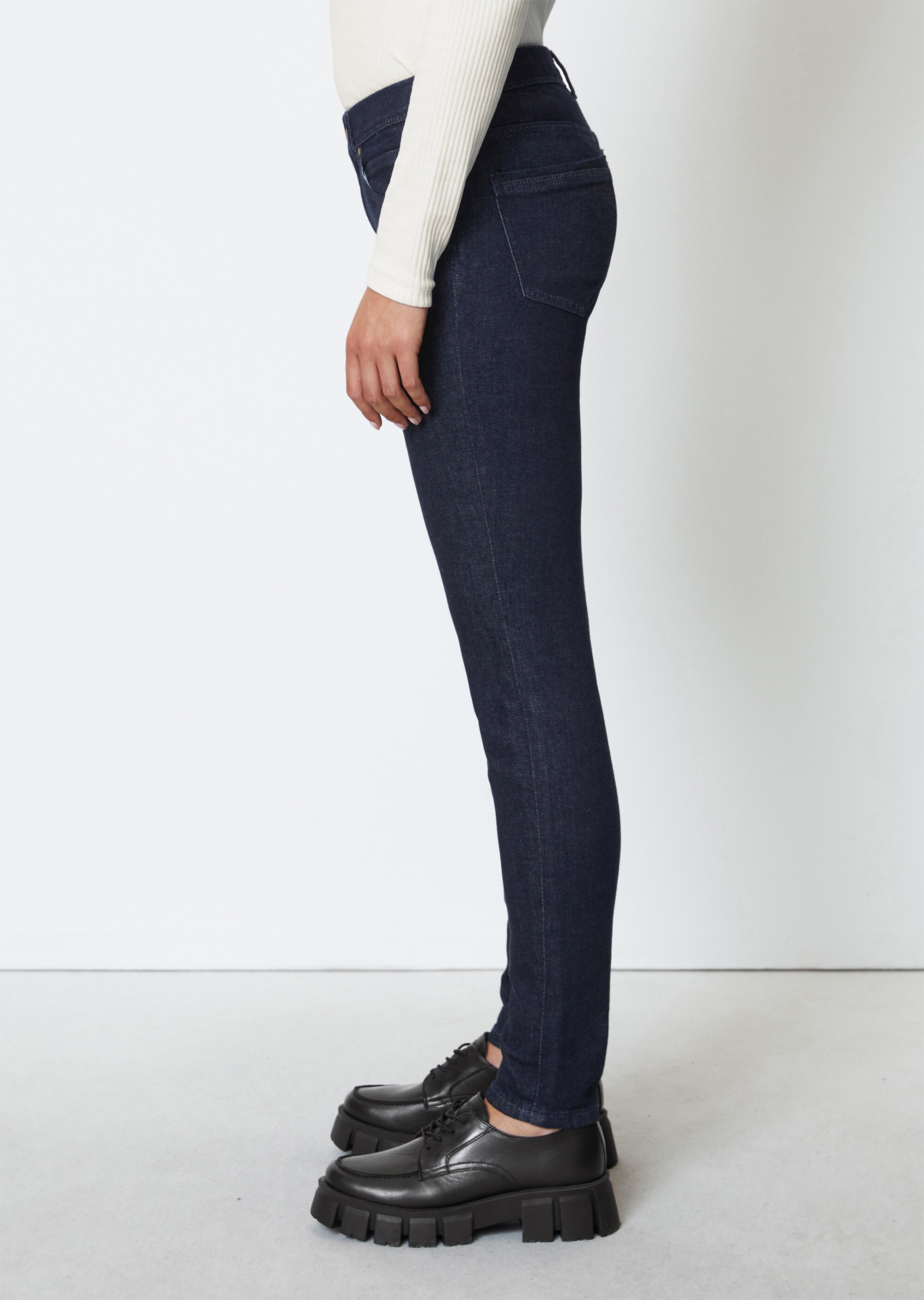 Jeans Modell ALVA slim aus stretchigem Organic Cotton-Mix