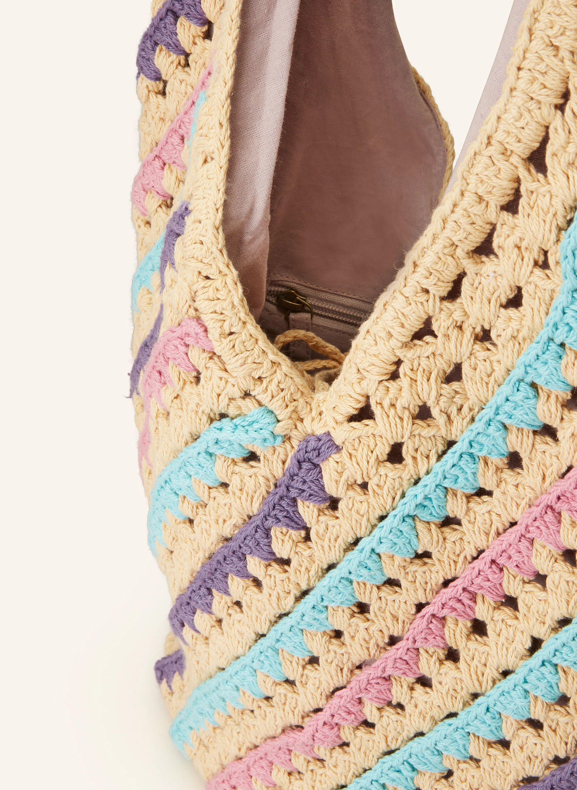 ANOKHI Shopper