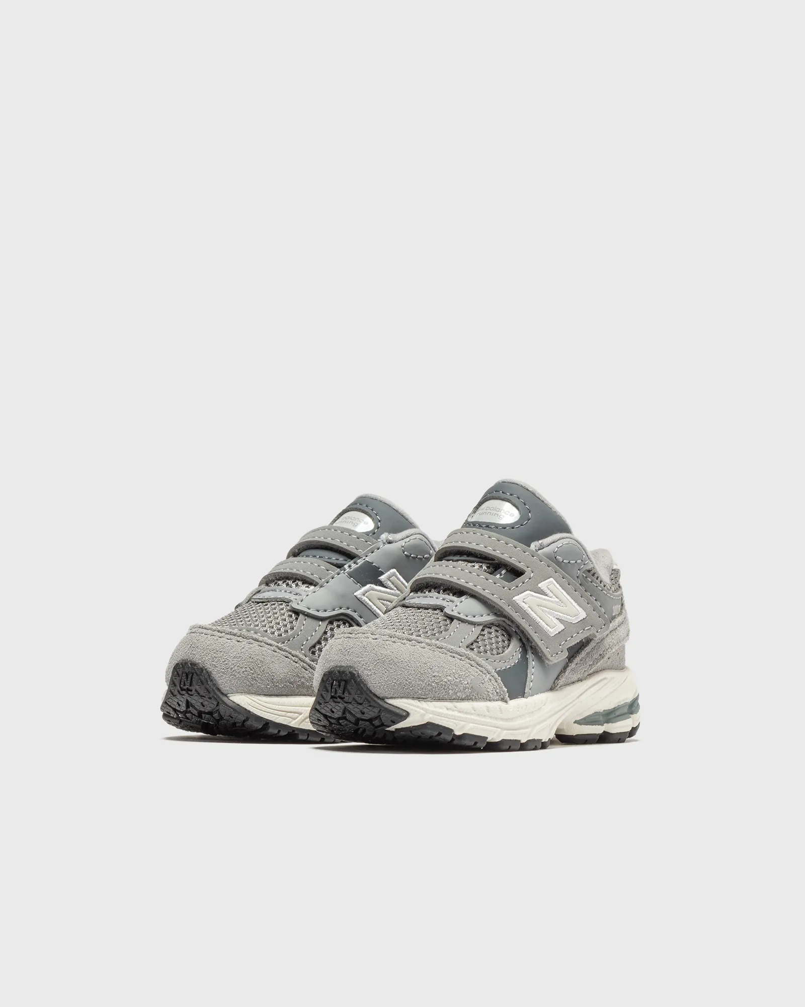 New Balance IV2002V1