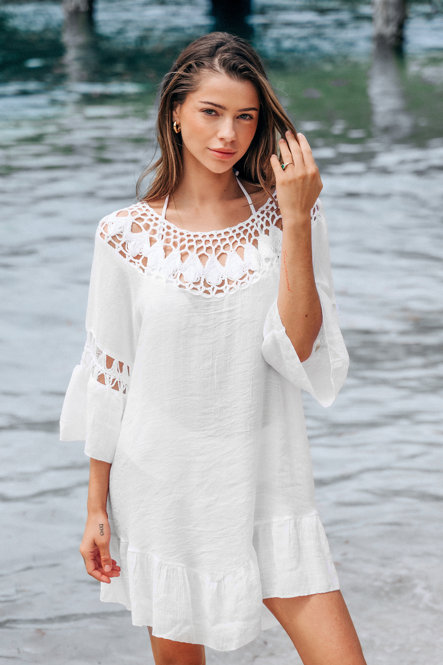 Robe cover up à volants en crochet