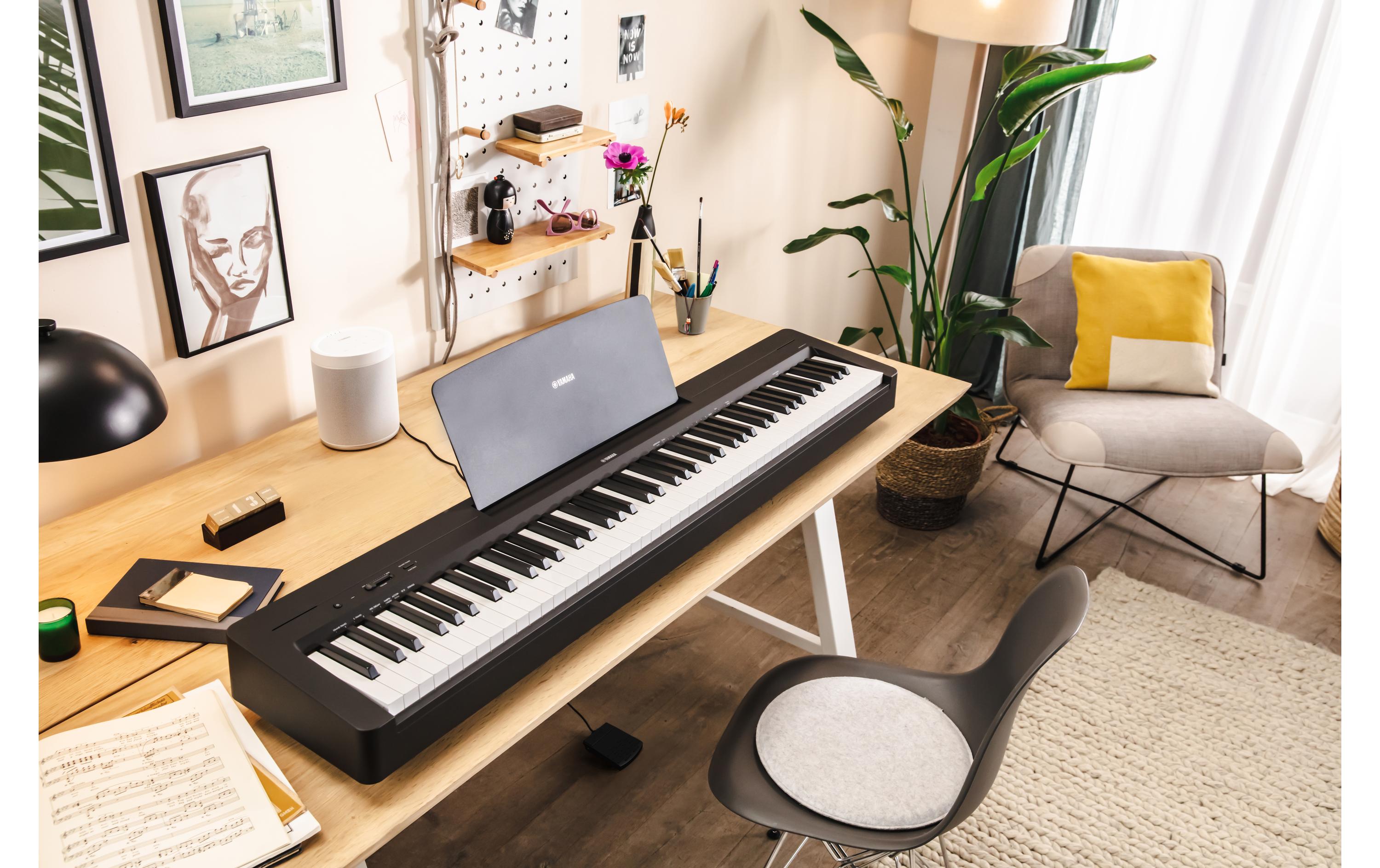 E-Piano P-145BT<br>Portables Piano mit 88 Tasten und Bluetooth