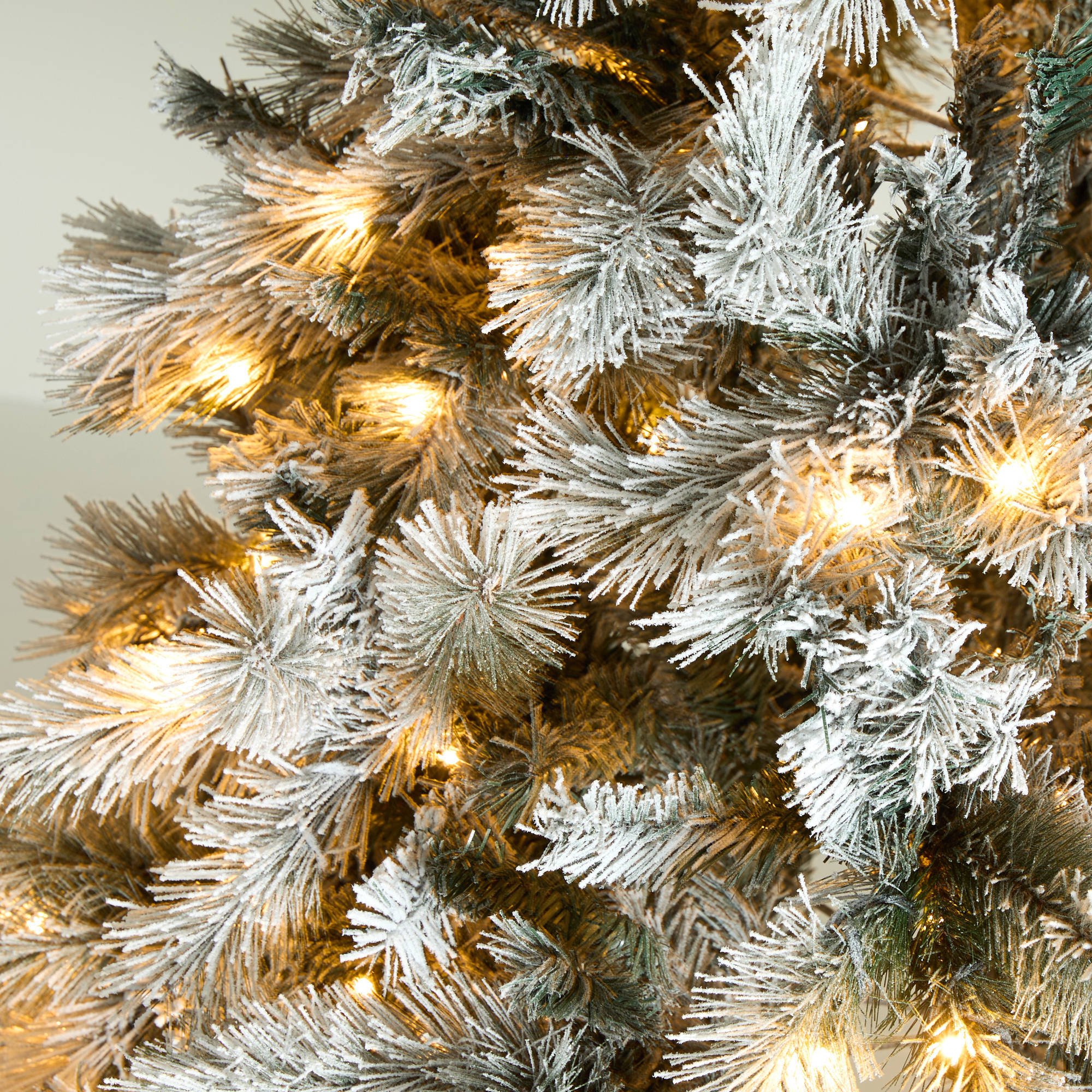 Nova Belle verlichte kerstboom Scotch pine (h155xø88 cm)