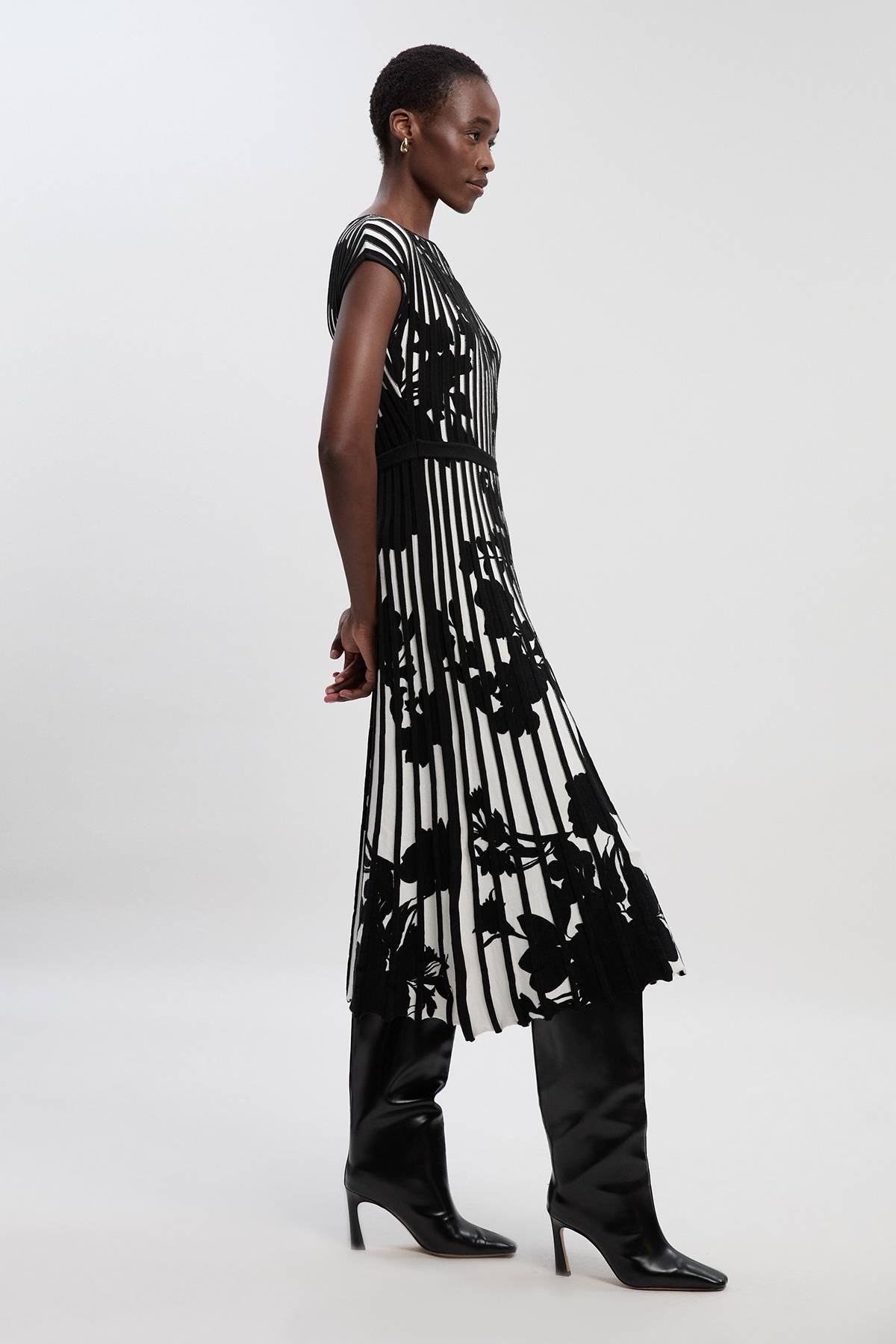 KarenMillen Robe Mi-Longue à Jupe Ample en Maille Jacquard Floral