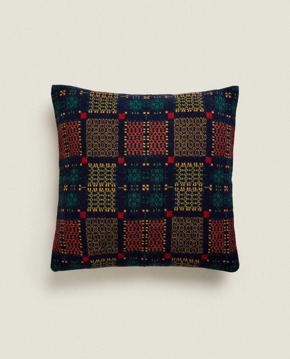 CAPA DE ALMOFADA EM LÃ JACQUARD MULTICOLORIDA