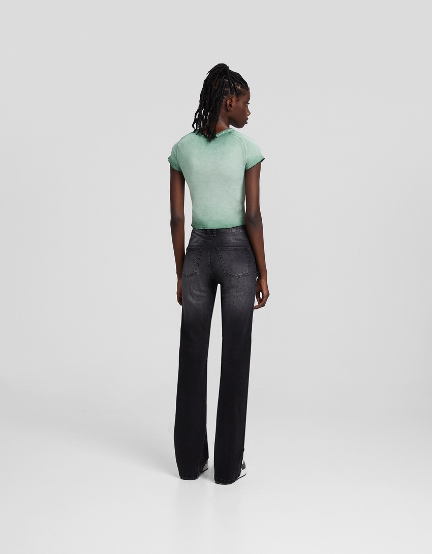 calça cargo boca de sino