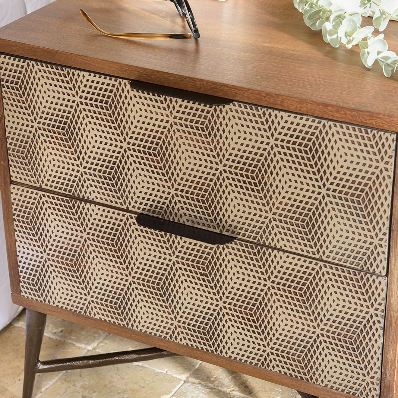 Macabane Chevet en bois de manguier 2 tiroirs Alix marron - 55x46x56 cm