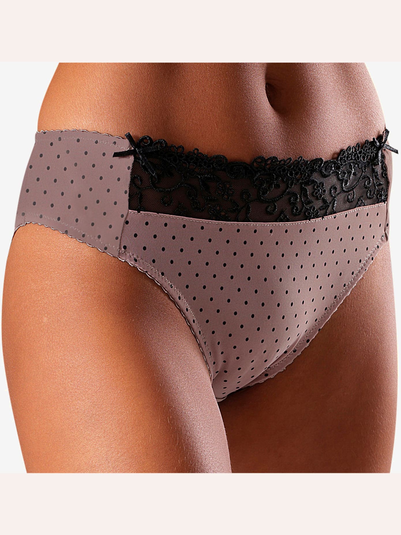 Slip intemporel. coupe basique confortable