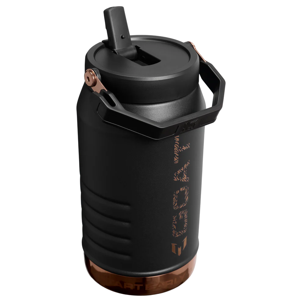 Messi x Stanley 1913 IceFlow™ Flip Straw Jug | 1.9L