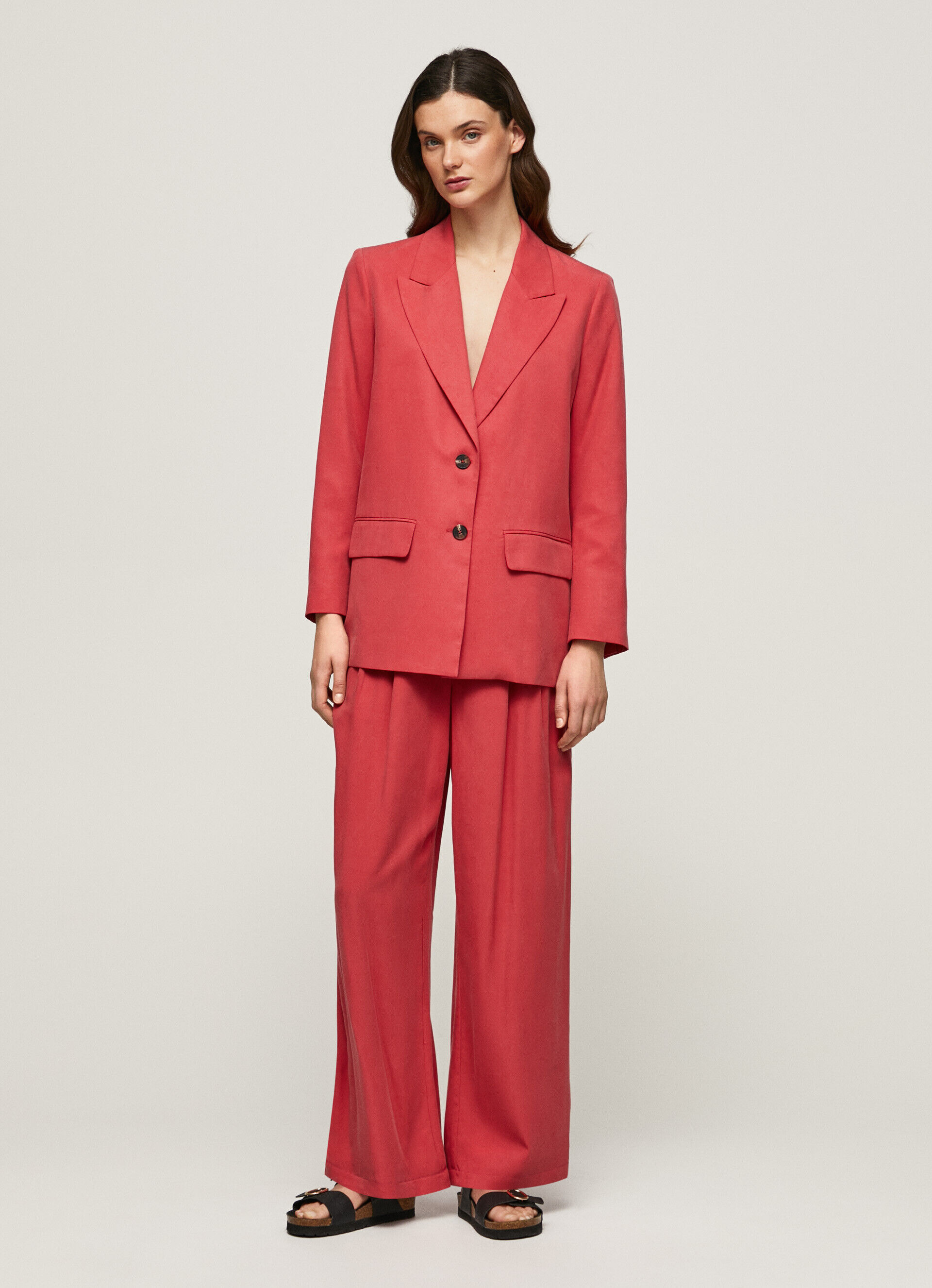Blazer de linho com corte relaxado - vermelho estúdio