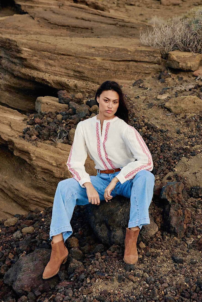 LA PETITE ETOILE<br>Blusa solta de algodão com detalhes bordados BRIELLE
