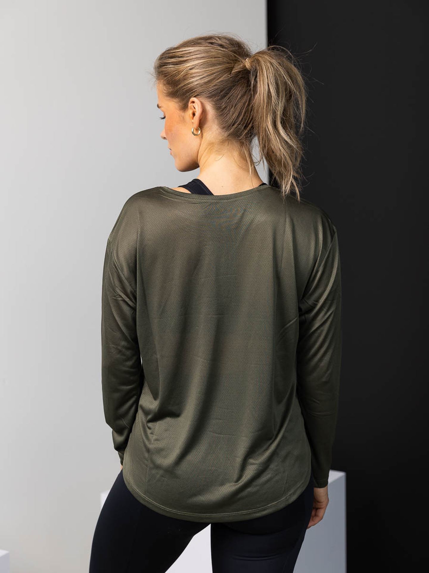 Ivy Loose Long Sleeve