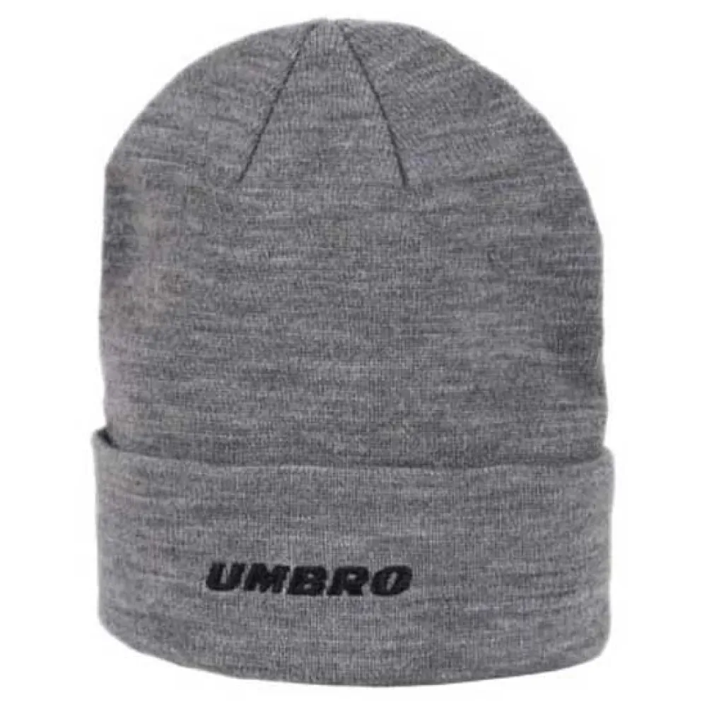 Boné com o logotipo da Umbro