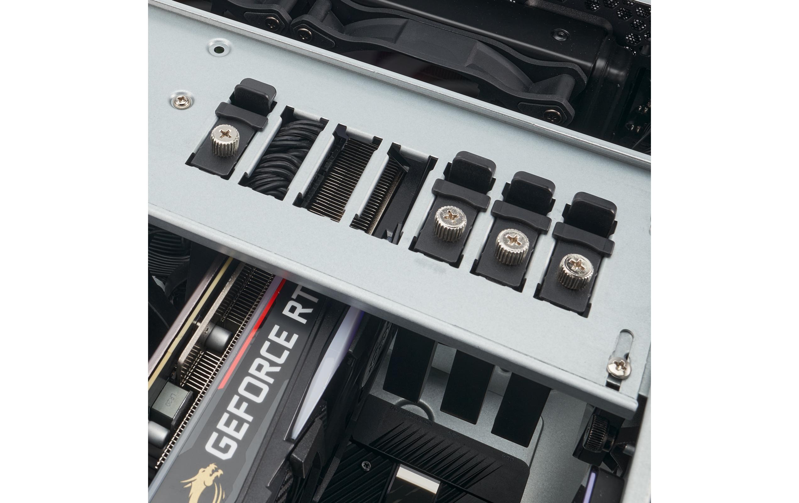 Gehäuse RM44<br>4HE-Rackmount-Servergehäuse mit verbesserter Flüssigkühlkompatibilität