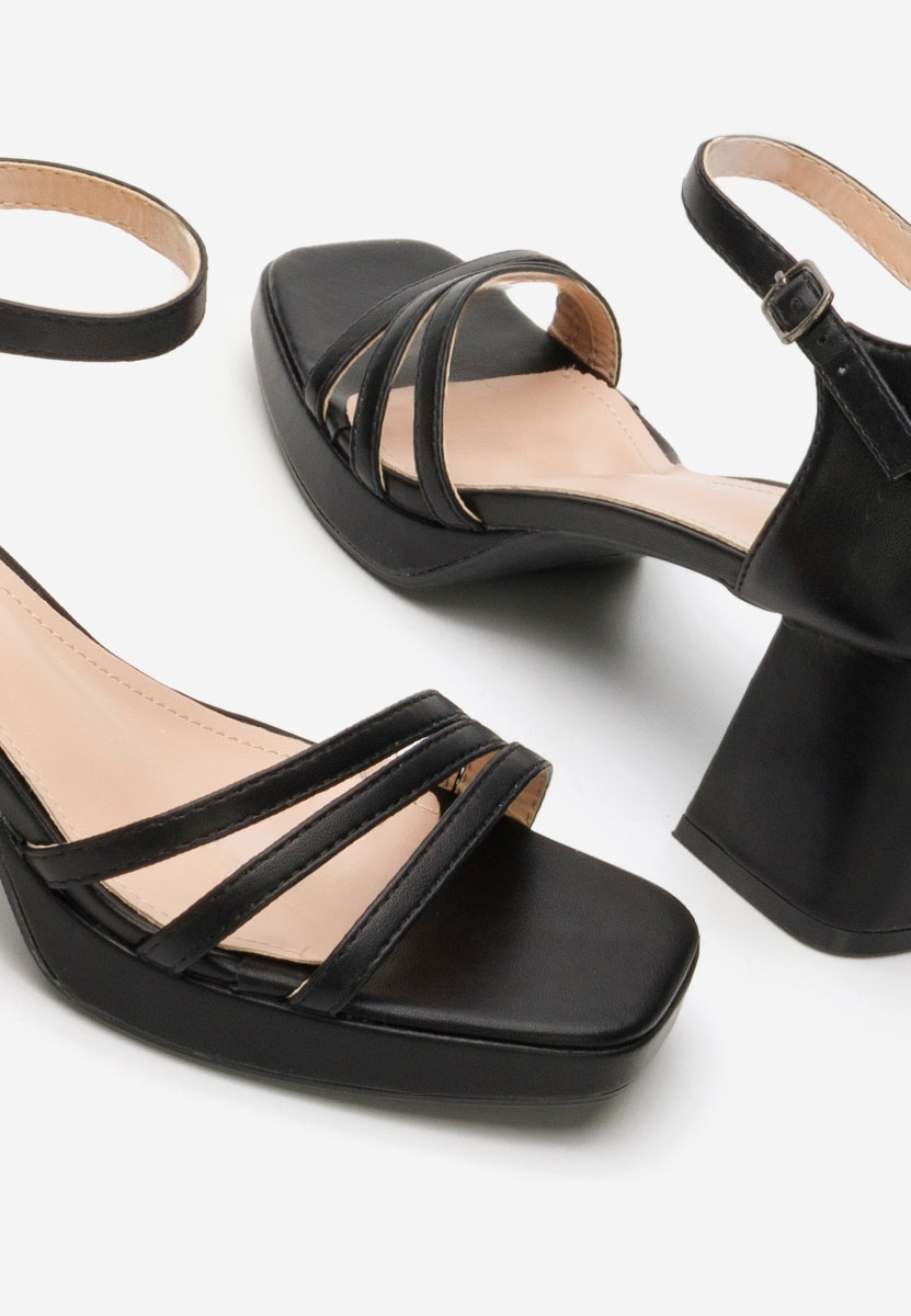 Sandales à talon épais noires Lyliana
