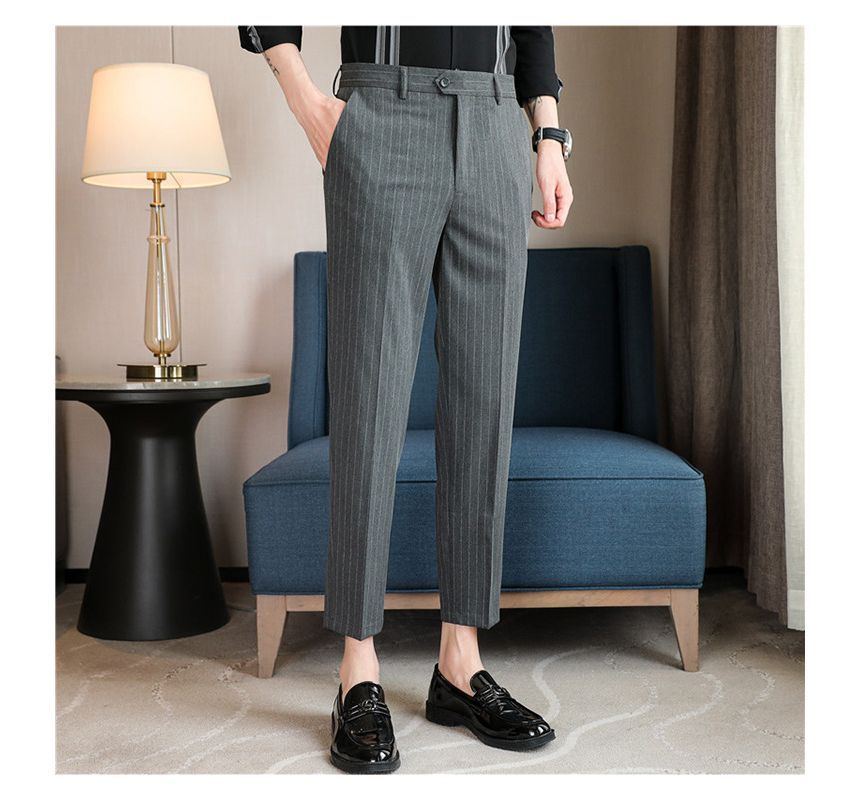 Deepwood - Gestreepte, taps toelopende, getailleerde pantalon met middelhoge taille