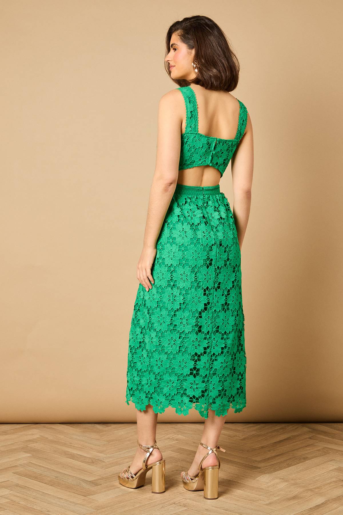 Oasis Robe Midi à Encolure Carrée avec Détails en Dentelle Florale