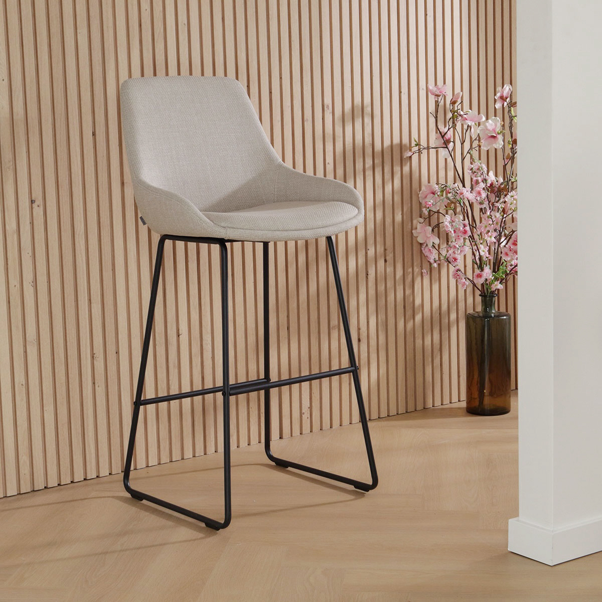 Barkruk Nino-Isa beige - zwart onderstel - 75 cm