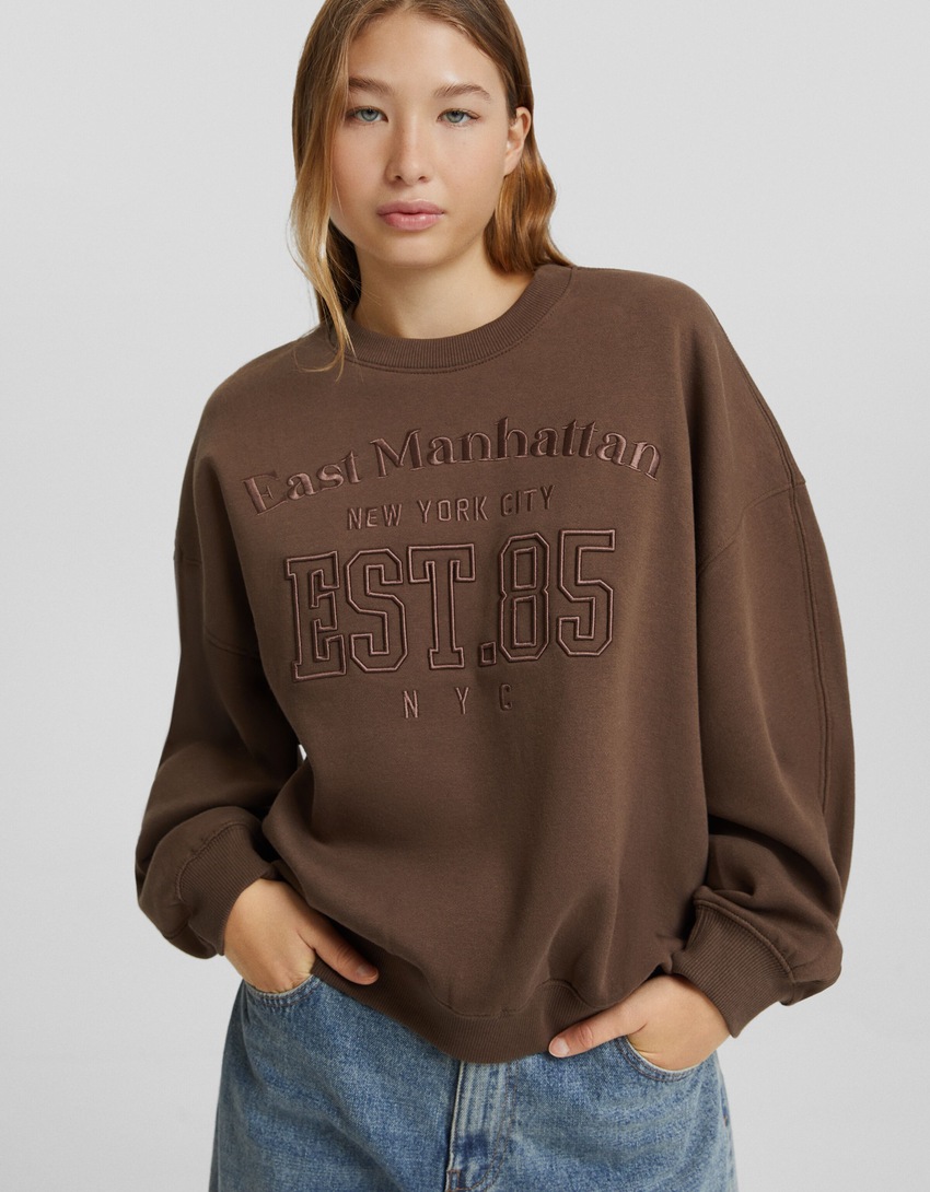 Moletom oversized bordado