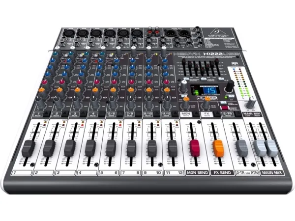 Behringer X1222USB lydmixer med 4 kanaler