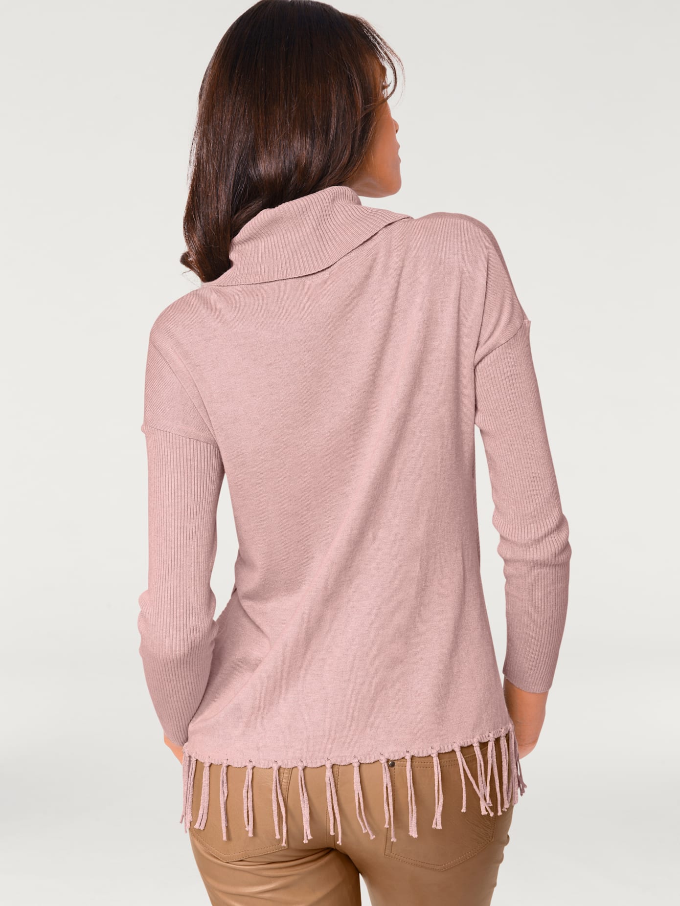Pull col roulé style poncho tendance avec franges