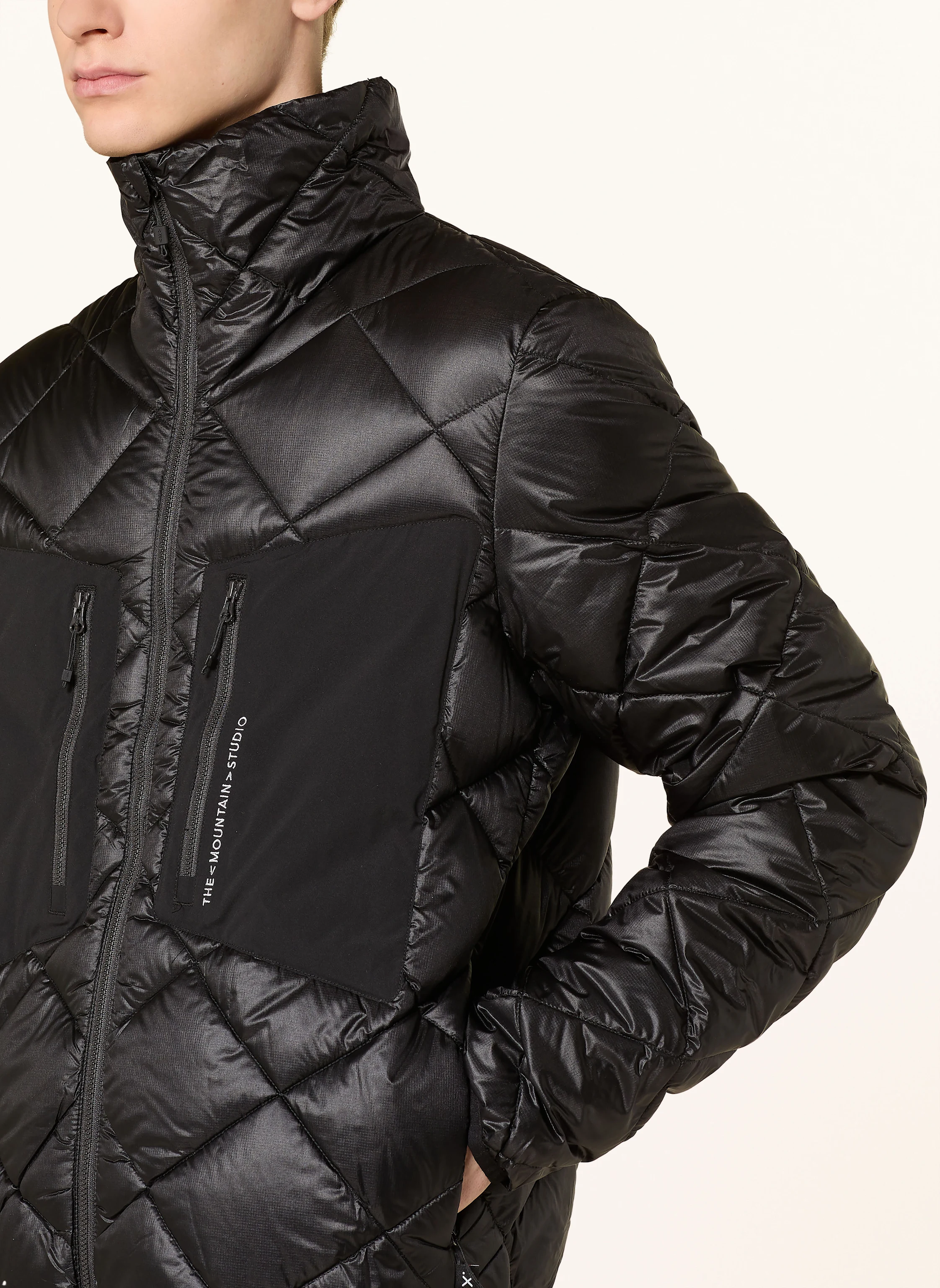 THE MOUNTAIN STUDIO Daunenjacke