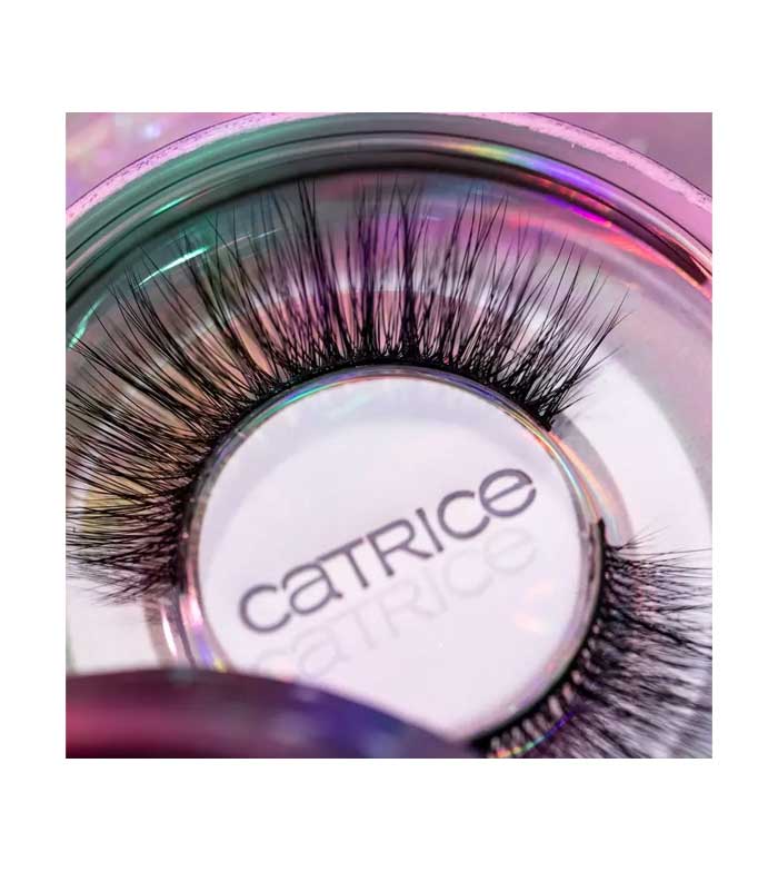 Catrice - *Dear Universe* - Efeito 3D Cílios Postiços - C02: I Am Curious