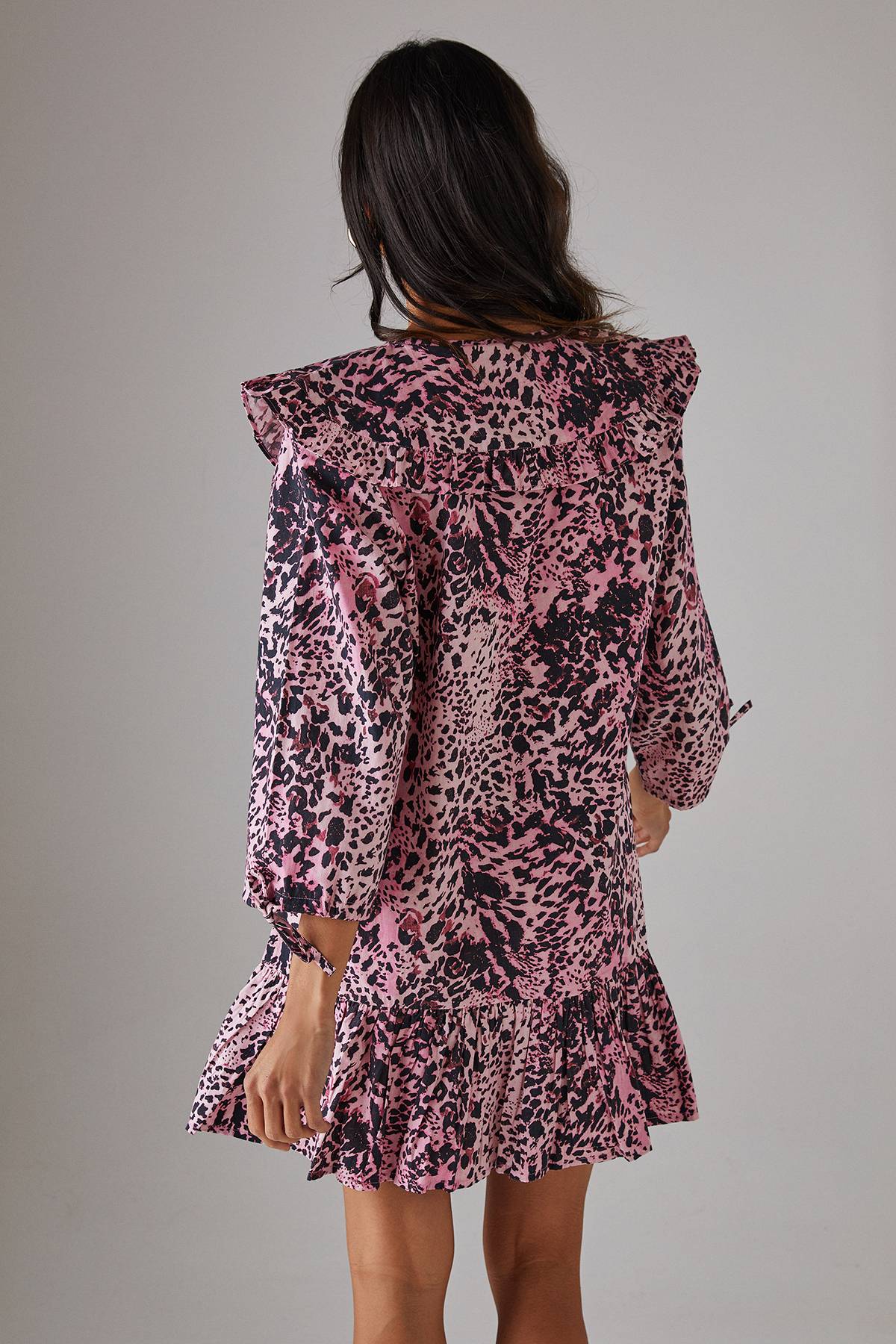 Warehouse Robe Smock Mini à Col Surdimensionné et Détail Noué en Popeline Animal