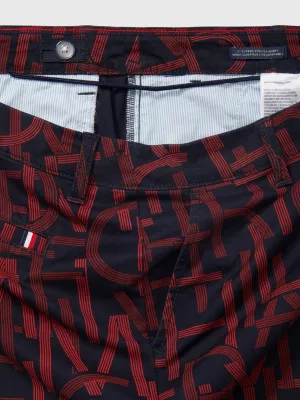 Shorts com logotipo adaptável
