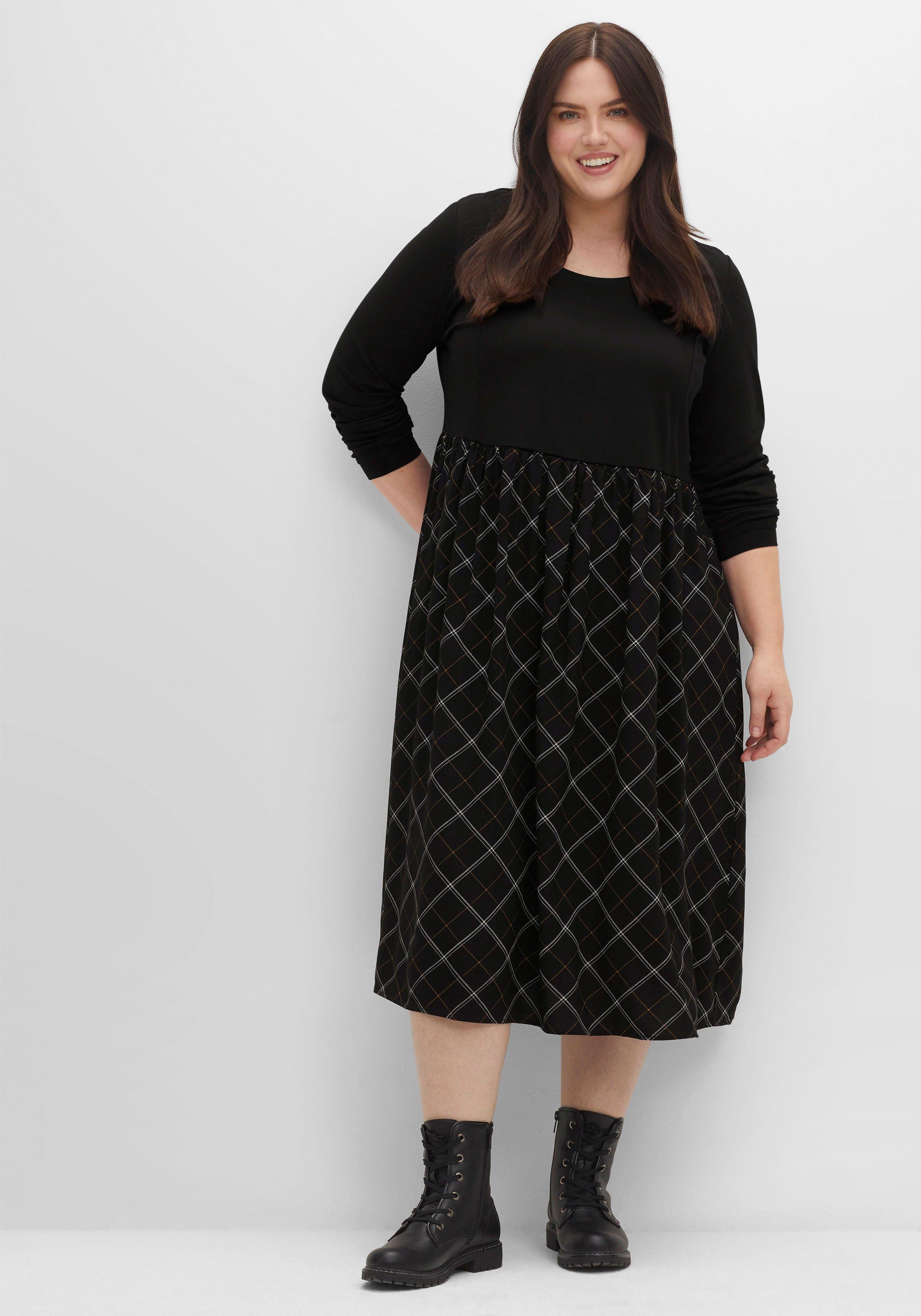 Shirtkleid im Material- und Mustermix