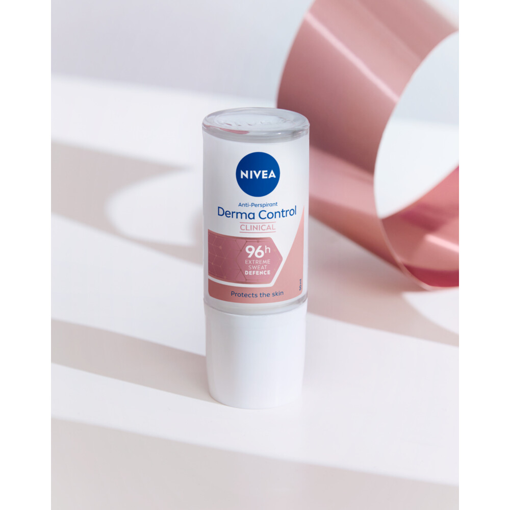 6x Nivea Anti- Transpirant Roller Derma Dry Control50 ml