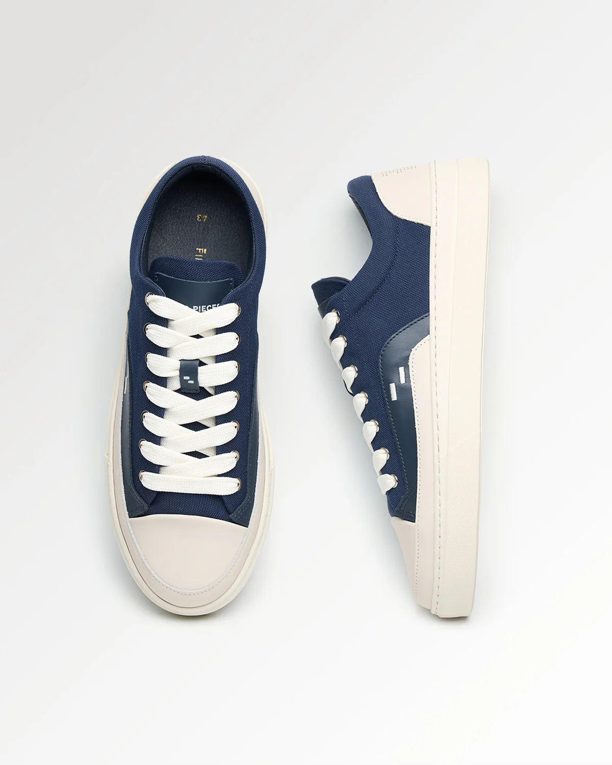 Riviera Low Navy
