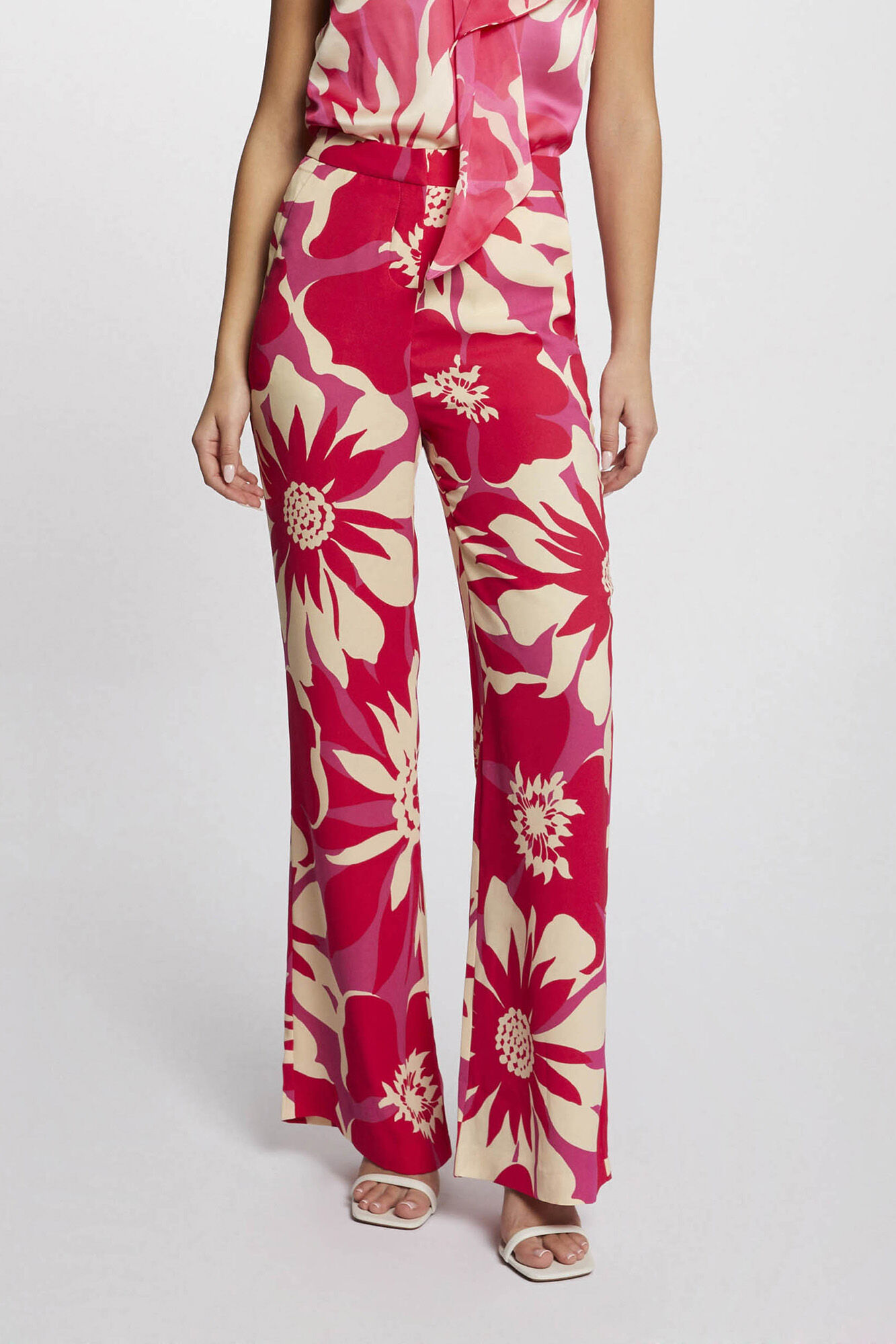 Calça pantalona com estampa floral - Estampa branca