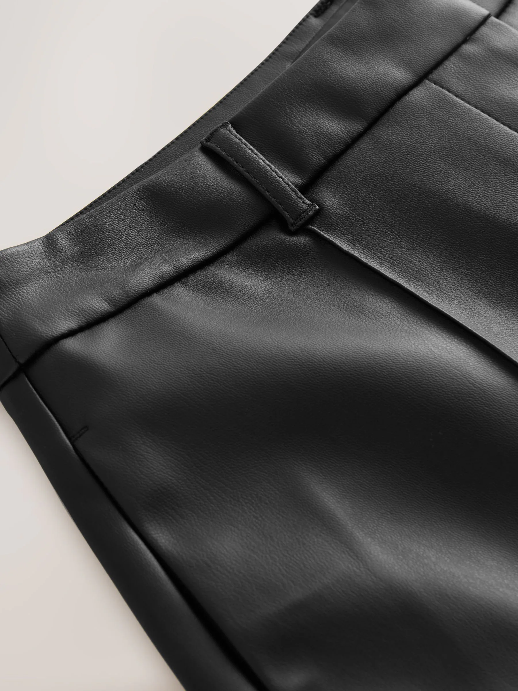 Zwart - Faux Leather Mini Shorts