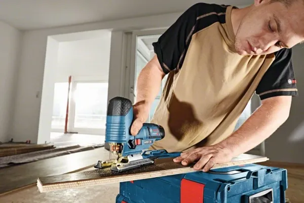 Bosch AKKUSTIKSAV GST 12V-70 SOLO L-BOXX