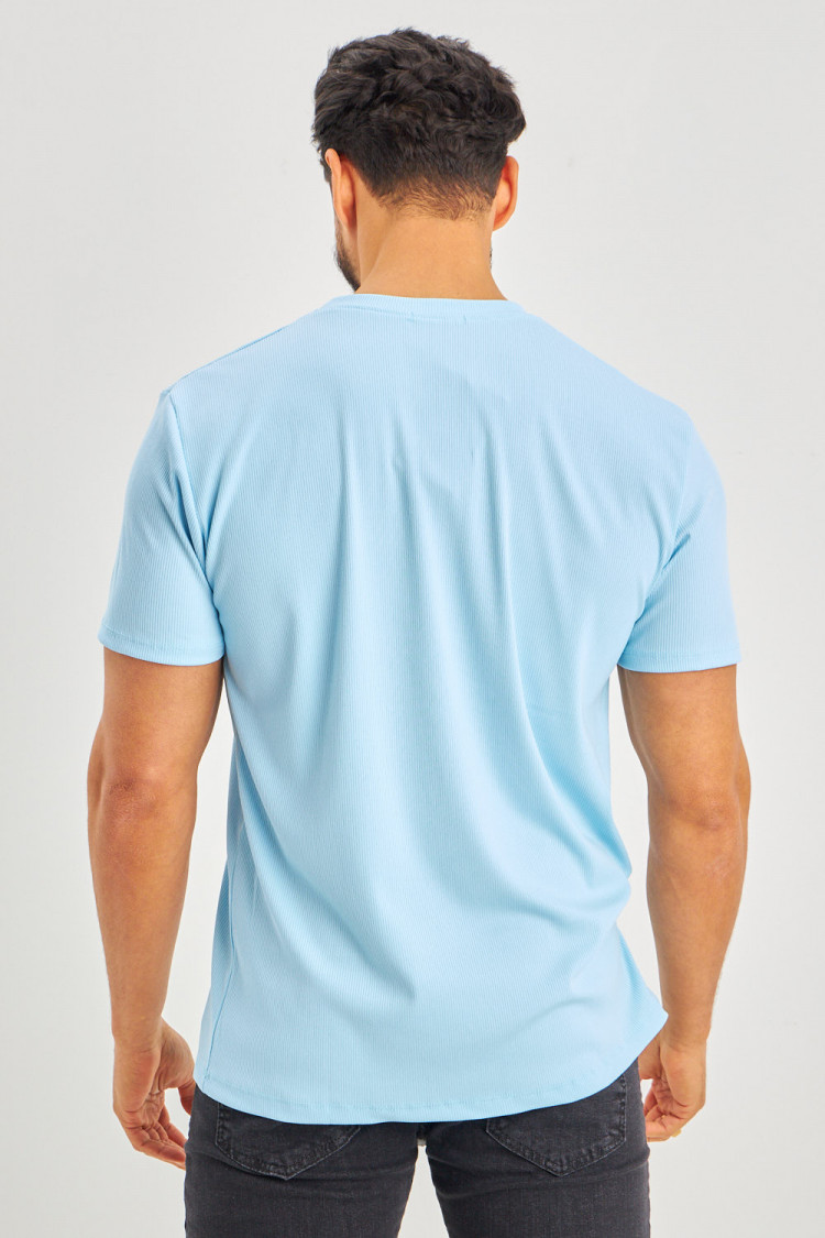 T-shirt bleu ciel côtelé à manches courtes