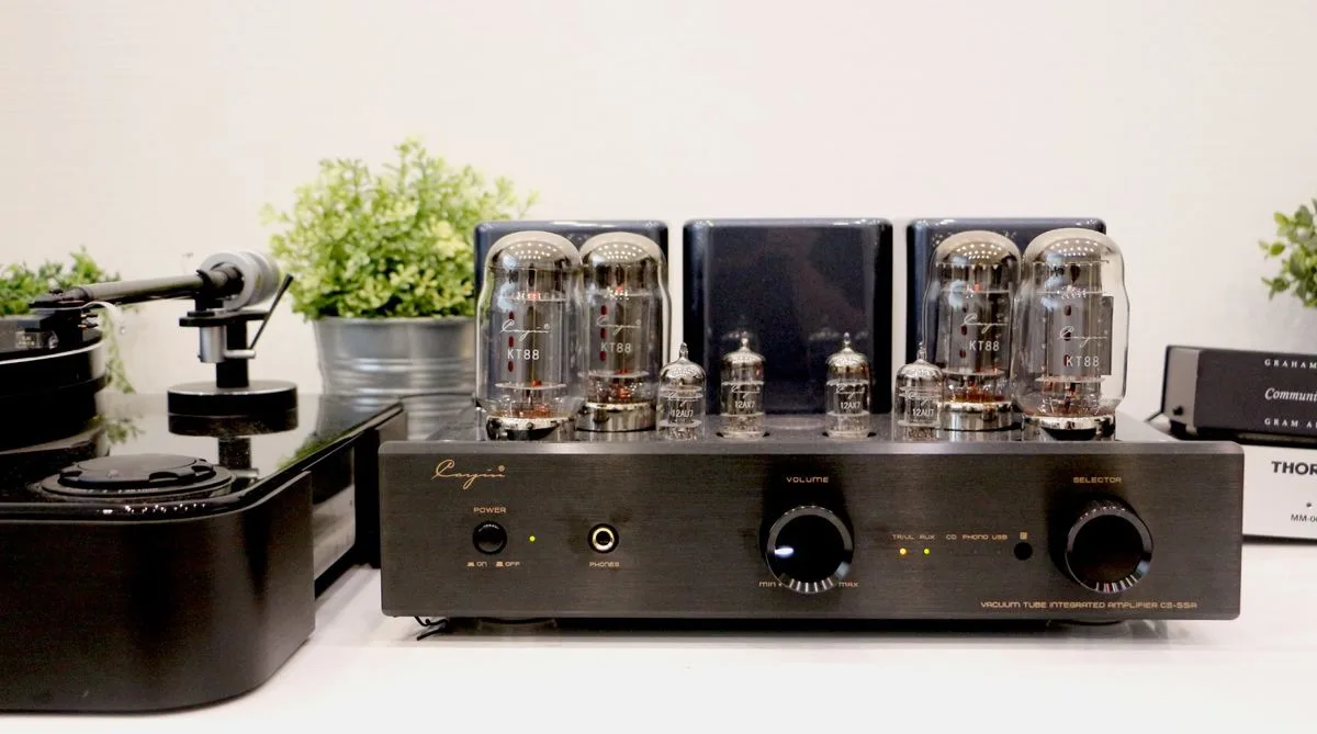 Cayin CS-55A KT88 Noir Amplis hi-fi stéréo