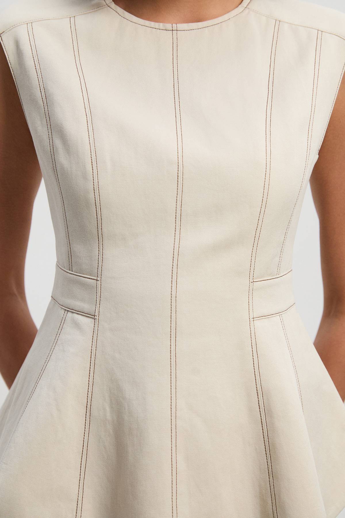 KarenMillen Haut Péplum Tissé à Fermeture Éclair Contrastante en Tencel Coton