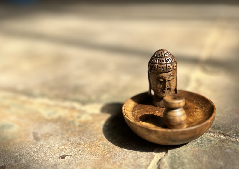 Räucherkegelhalter 'Buddha', aus Mangoholz, Ø 8 cm H 6,5 cm günstig bestellen