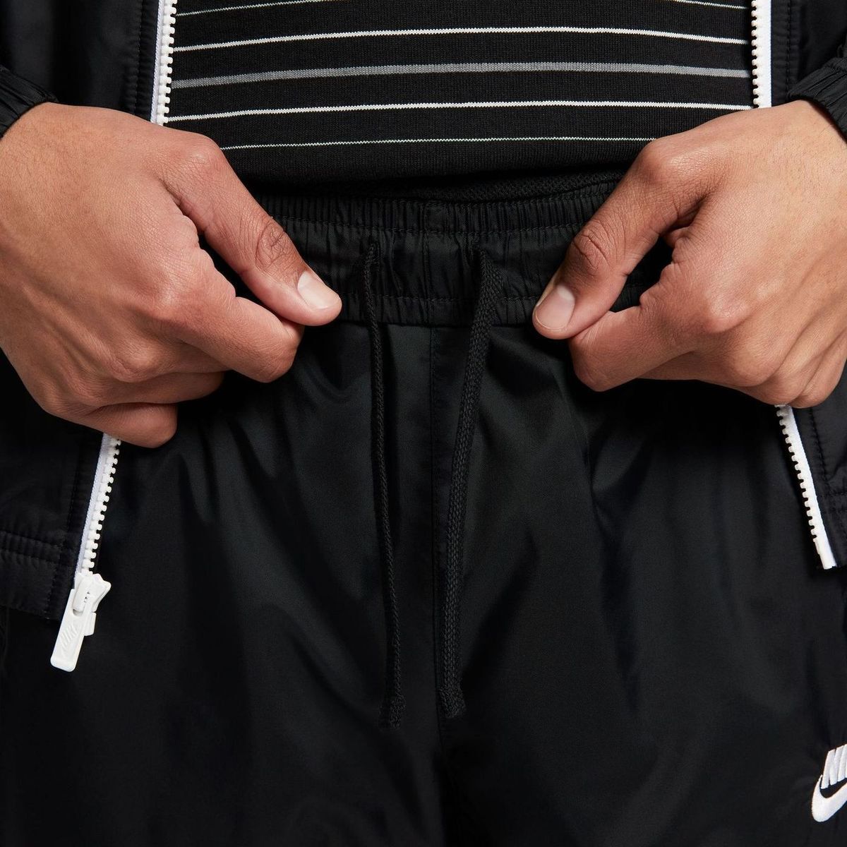 NikeNike Sportswear Club Men's Lined Woven Track Suit