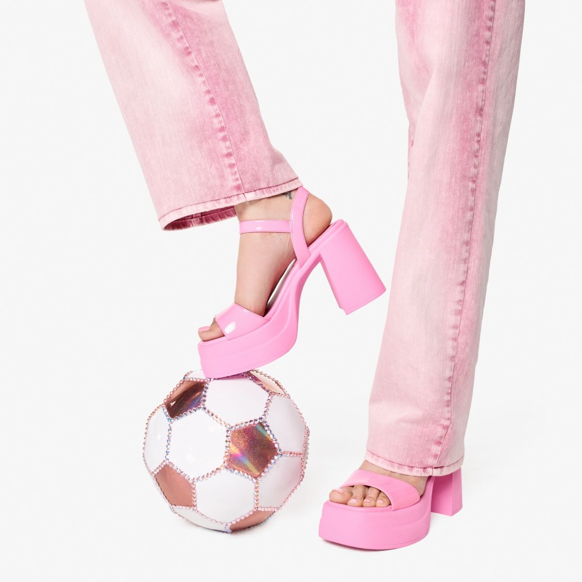 Taina Medium Pink Women Strappy Sandals
