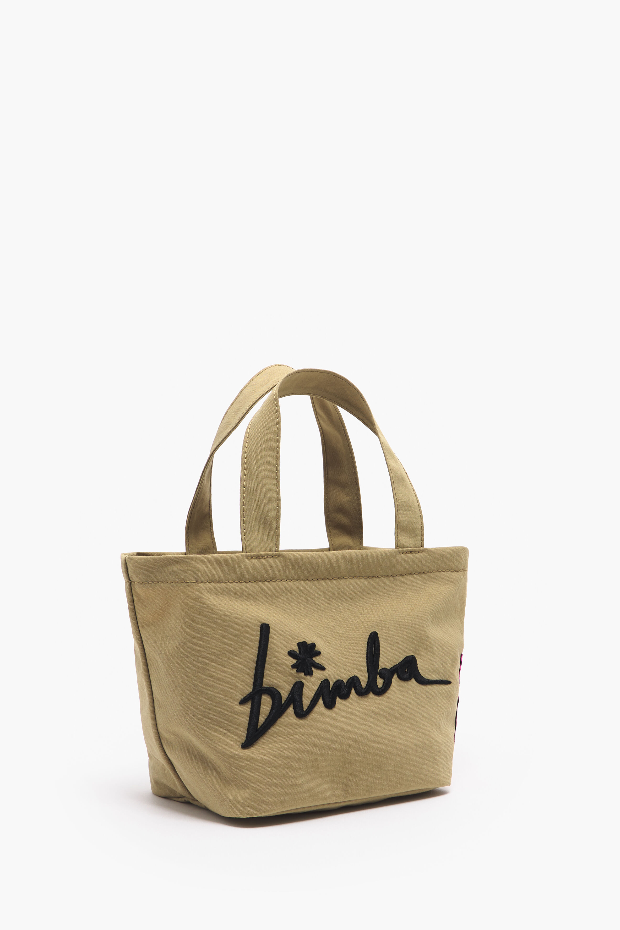 Mini bolsa trapezoidal em nylon natural