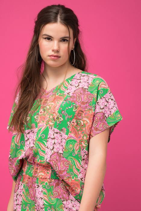 Blusenshirt, oversized, Patchprint, V-Ausschnitt